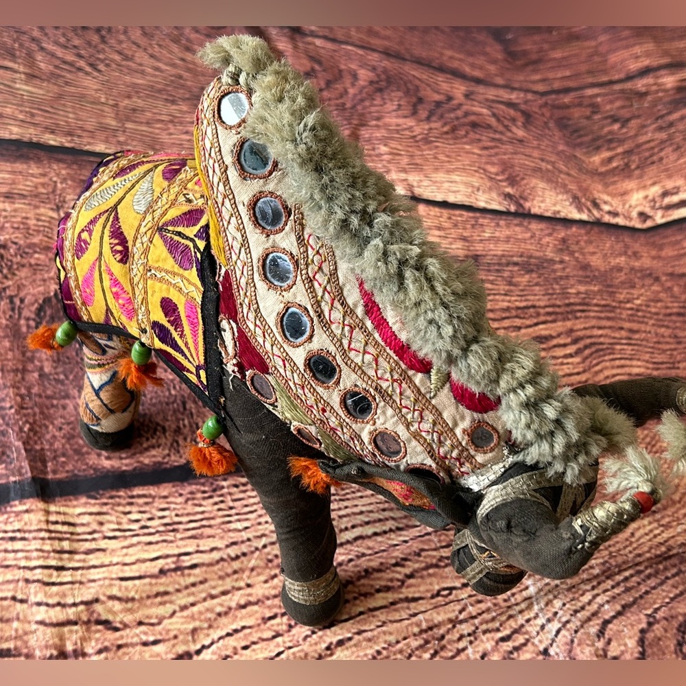 Vintage Rajasthan Vintage Stuffed Fabric‎ Embroidered Bull,8.5"H Folk art